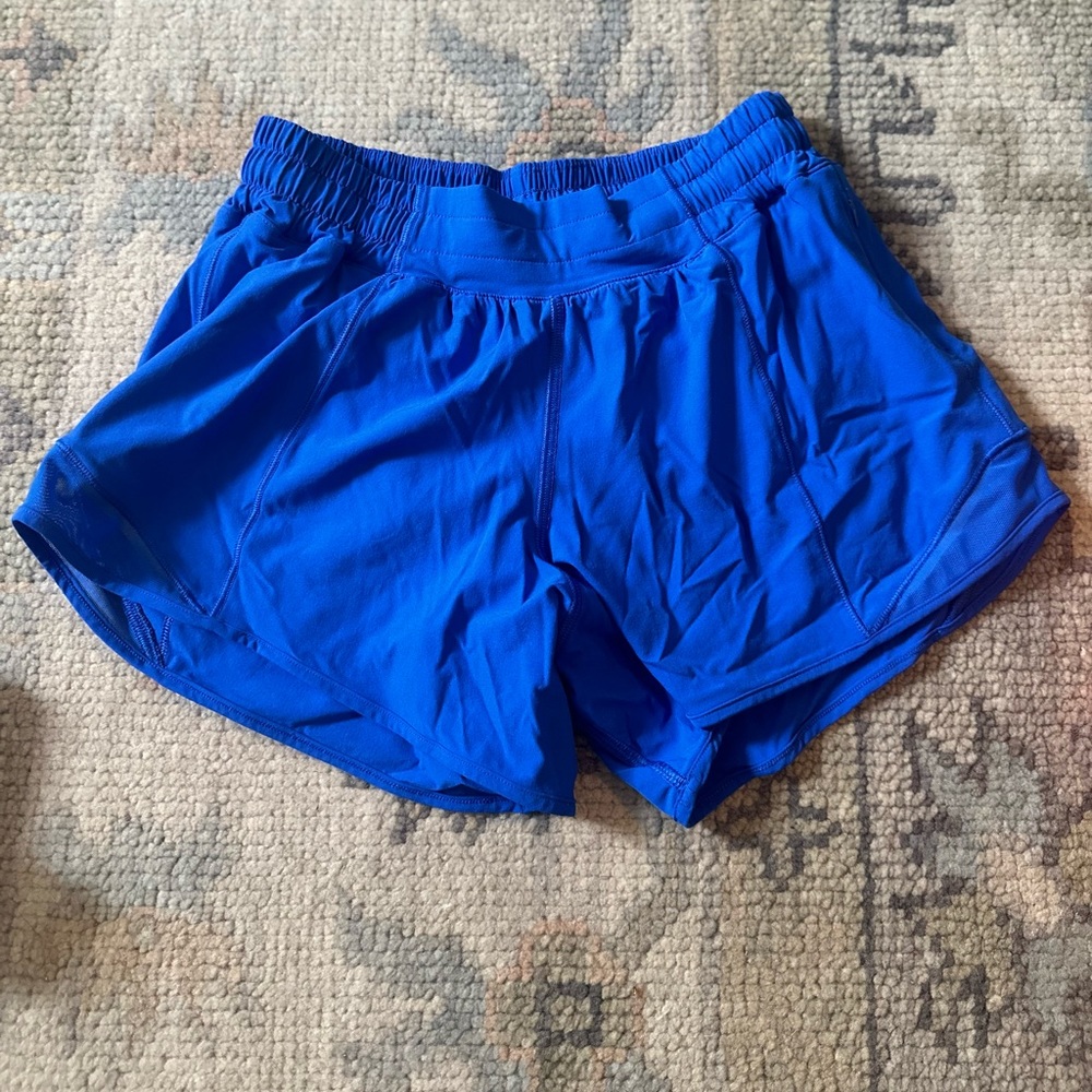 Lululemon Hotty Hot Shorts 4” size 4